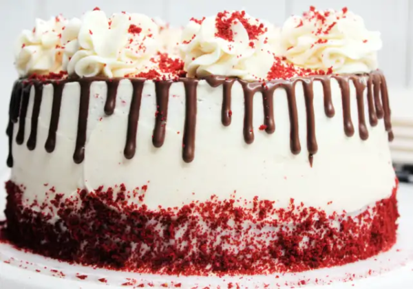 Red Velvet Cheesecake